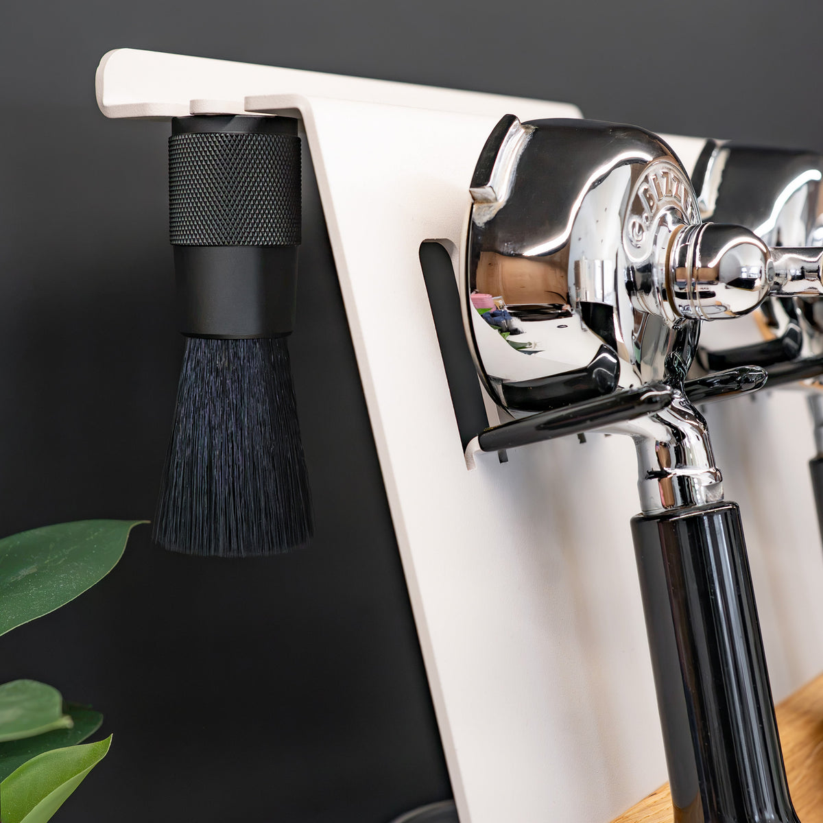 FLATE® Magnetic Barista Brush FLATE®